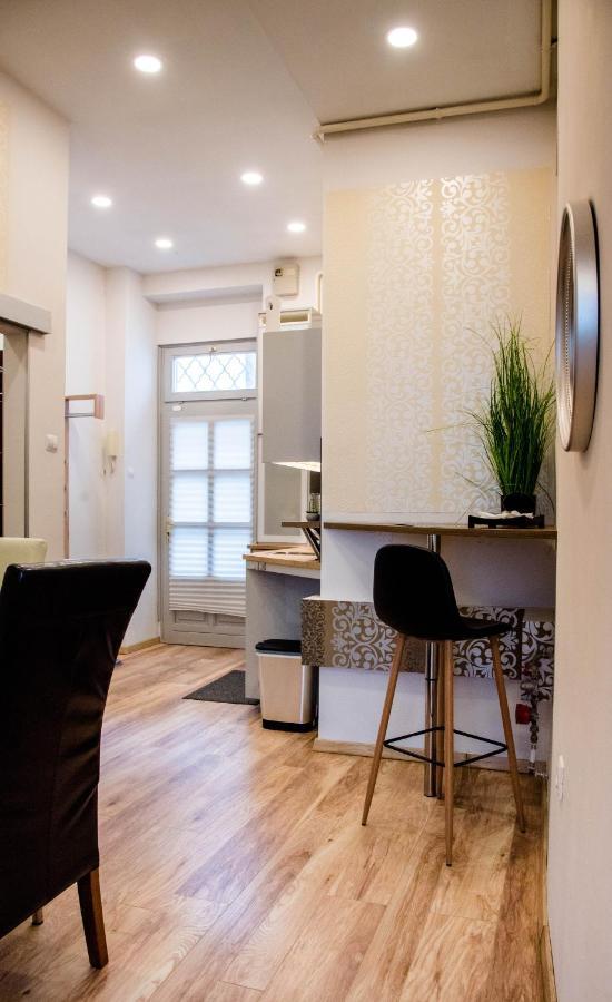 Molnar Apartment Cozy City Center Retreat For 2 Ac & Perfect Location! بودابست المظهر الخارجي الصورة