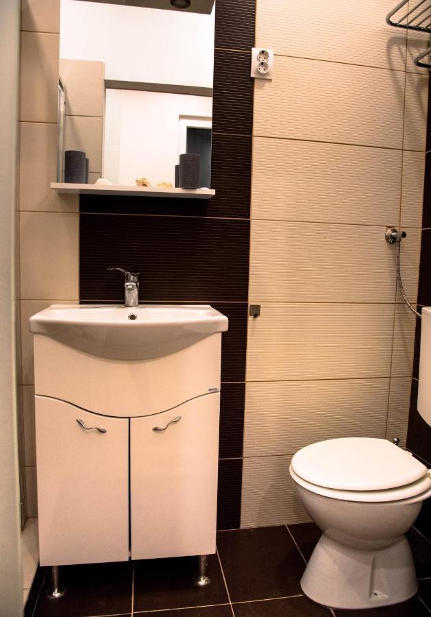 Molnar Apartment Cozy City Center Retreat For 2 Ac & Perfect Location! بودابست المظهر الخارجي الصورة