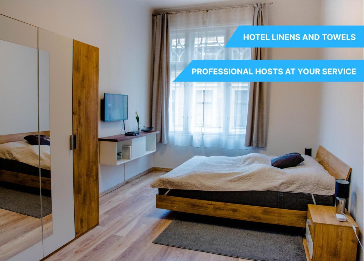 Molnar Apartment Cozy City Center Retreat For 2 Ac & Perfect Location! بودابست المظهر الخارجي الصورة